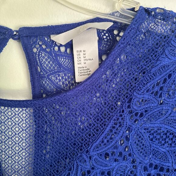 H&M Royal blue lace short sleeve top, women’s medium - Picture 3 of 7